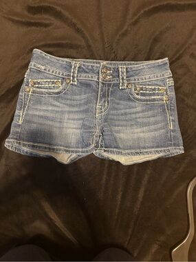 Miss Me Blue Denim Low-Rise Shortie with Contrast Stitching